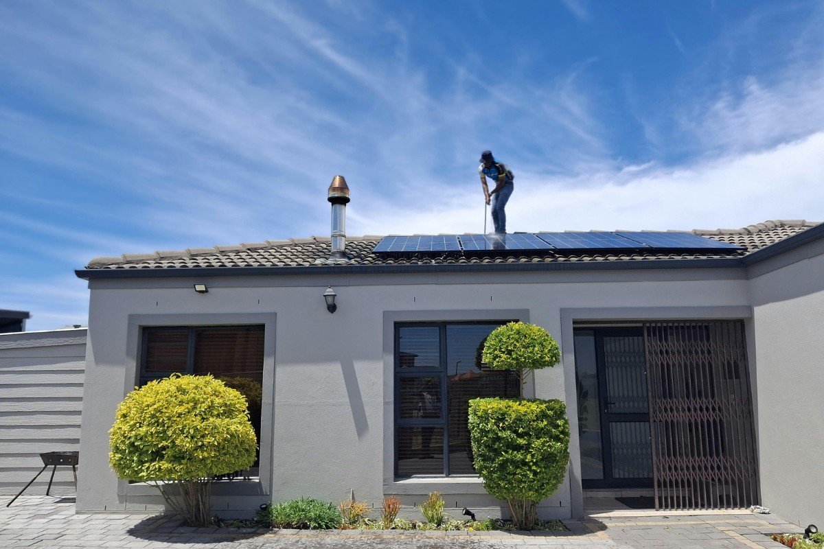 Buying a Home with Solar Panels in Arizona | Smart Homebuyer Guide